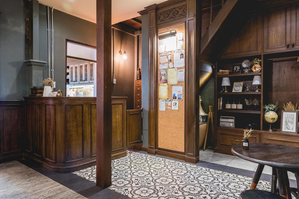 Niras Bankoc Hostel Бангкок Экстерьер фото