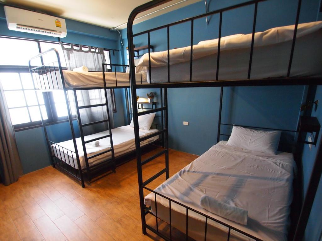 Niras Bankoc Hostel Бангкок Экстерьер фото