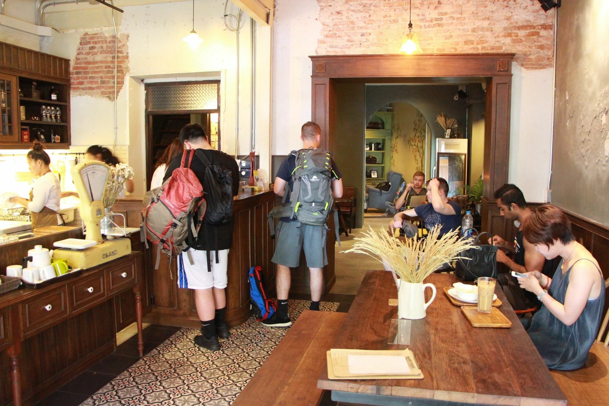 Niras Bankoc Hostel Бангкок Экстерьер фото