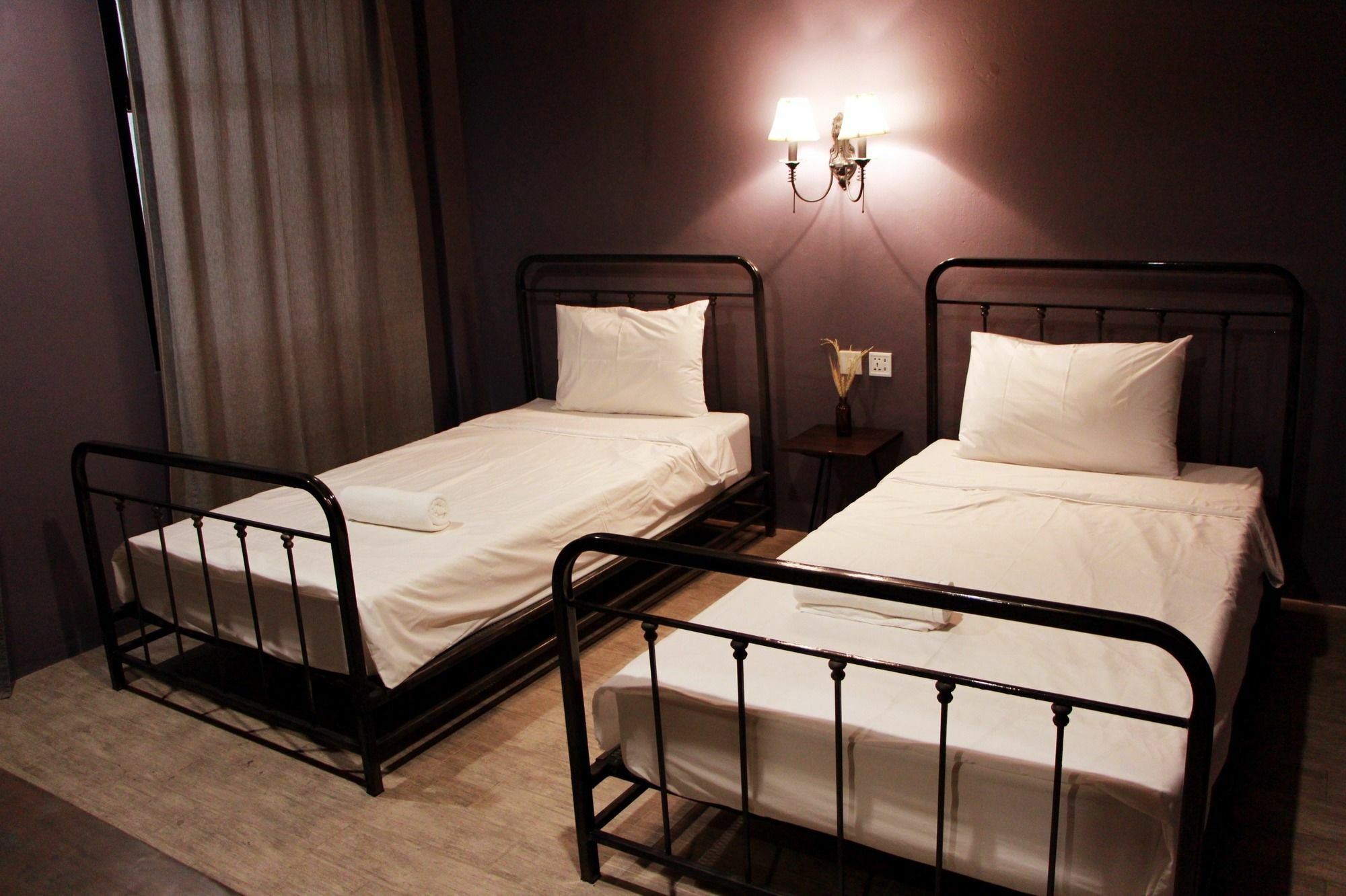 Niras Bankoc Hostel Бангкок Экстерьер фото